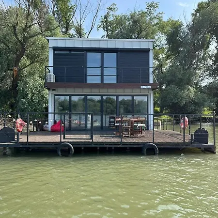 Floating Zen House *