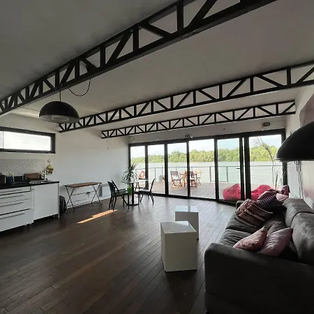 Floating Zen House * Belgrade