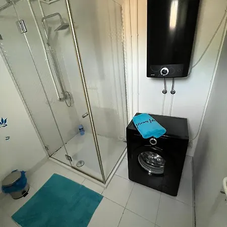 Floating Zen House B&B 베오그라드