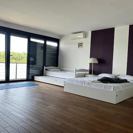 Floating Zen House * Belgrade