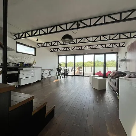 B&B Floating Zen House