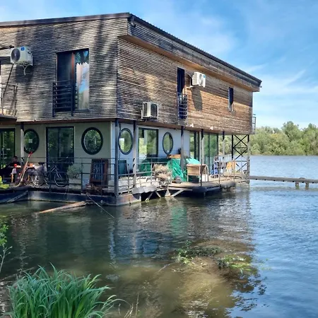 Bed & Breakfast Floating Zen House